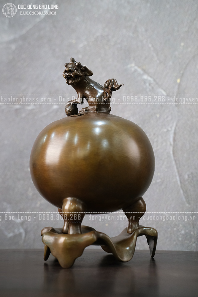 Đỉnh quả bóng đồng vàng màu nâu giả cổ cỡ bé cao 25cm