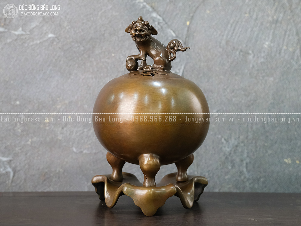 Đỉnh quả bóng đồng vàng màu nâu giả cổ cỡ bé cao 25cm