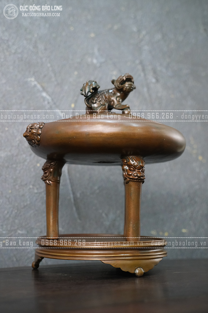 Lư Xông Trầm Dáng Bánh Dày Tai Hổ Phù Đồng Vàng Màu Nâu Trầm Cổ Cao 27cm