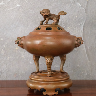 Lư Xông Trầm Tai Hổ Phù Đồng Vàng Màu Nâu Trầm Cổ Cao 23Cm