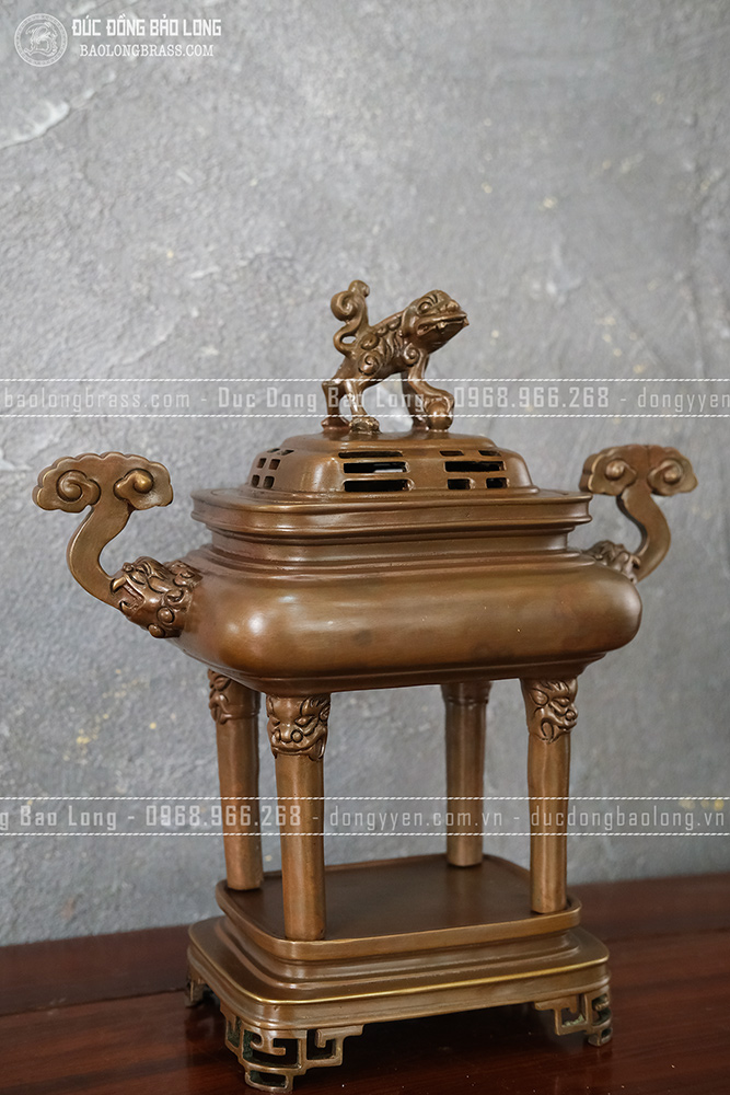 Lư xông trầm 4 chân nắp Nghê đứng đồng vàng màu nâu trầm cổ cao 48cm
