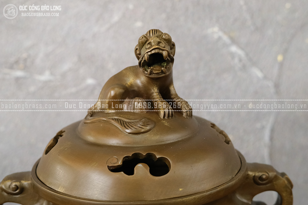 Lư Xông Trầm Đế Lá Sen Trơn đồng vàng cao 33cm màu nâu trầm cổ