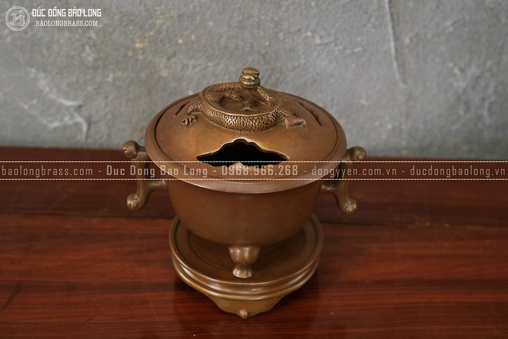 Lư xông trầm nắp rồng đồng vàng màu nâu trầm cổ cao 17cm