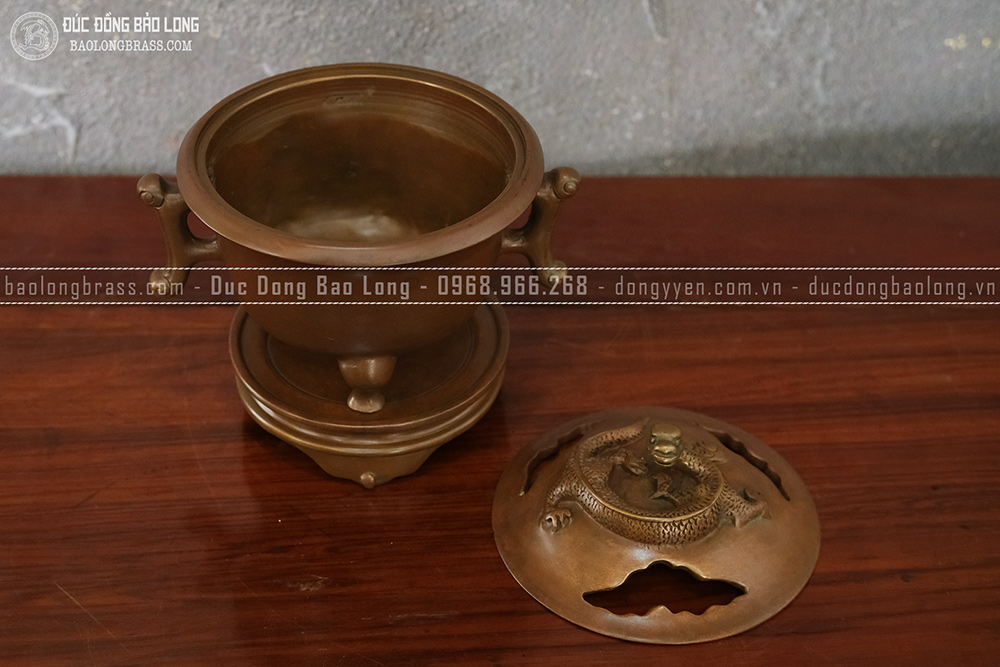 Lư xông trầm nắp rồng đồng vàng màu nâu trầm cổ cao 17cm