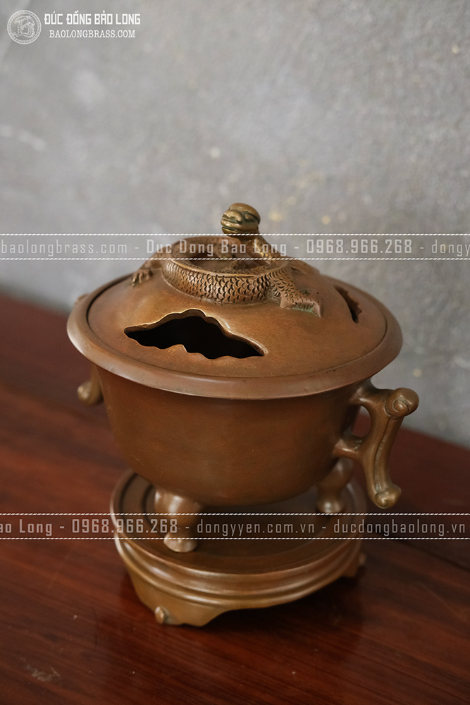 Lư xông trầm nắp rồng đồng vàng màu nâu trầm cổ cao 17cm