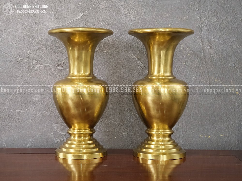 Đôi lọ hoa trơn bằng đồng catut cao 38cm