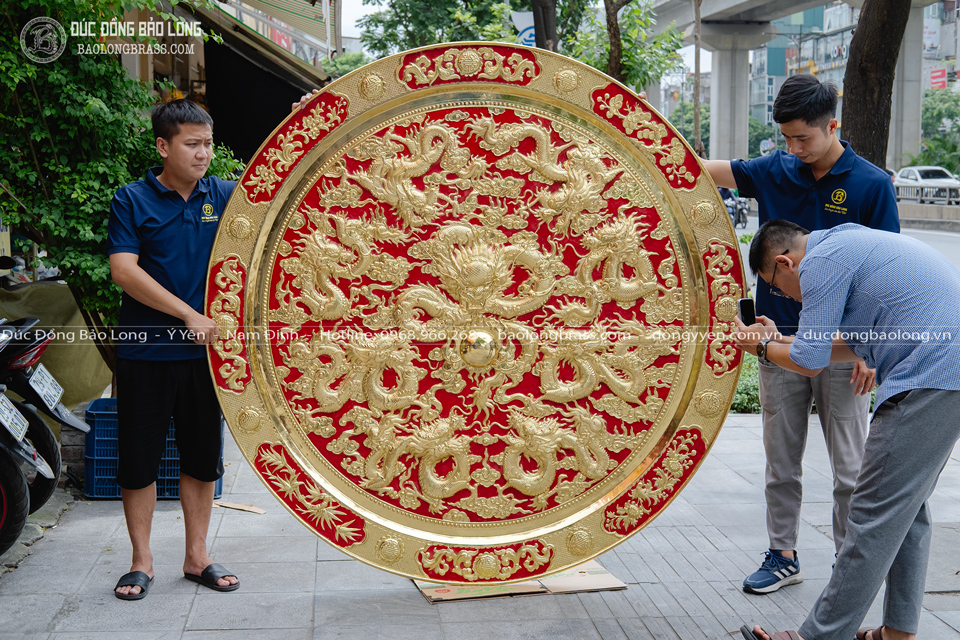 Tranh Mâm Đồng Cửu Long Quần Tranh Châu Bằng Đồng Vàng ĐK 1m88