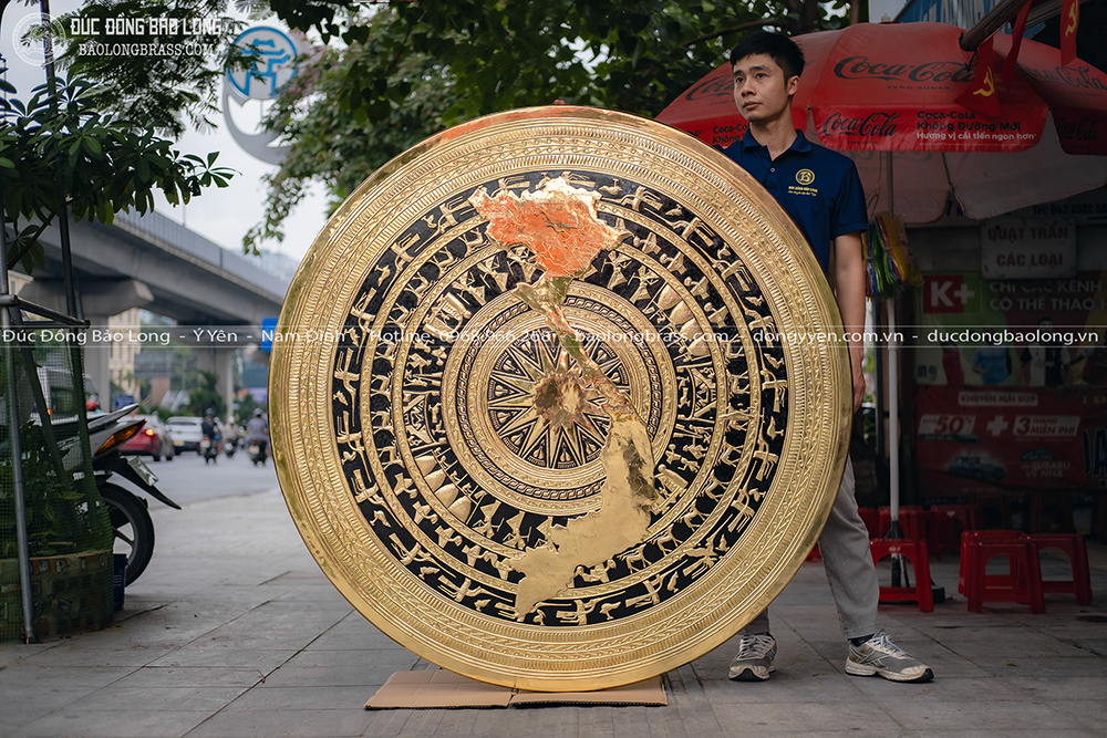 Mặt Trống Đồng Hình Bản Đồ Việt Nam Mới 34 Tỉnh Thành ĐK 80Cm Gò Thủ Công Bằng Đồng Vàng