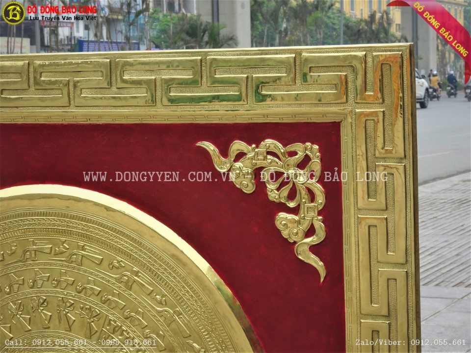 khung đồng của tranh mặt trống chạm đường công