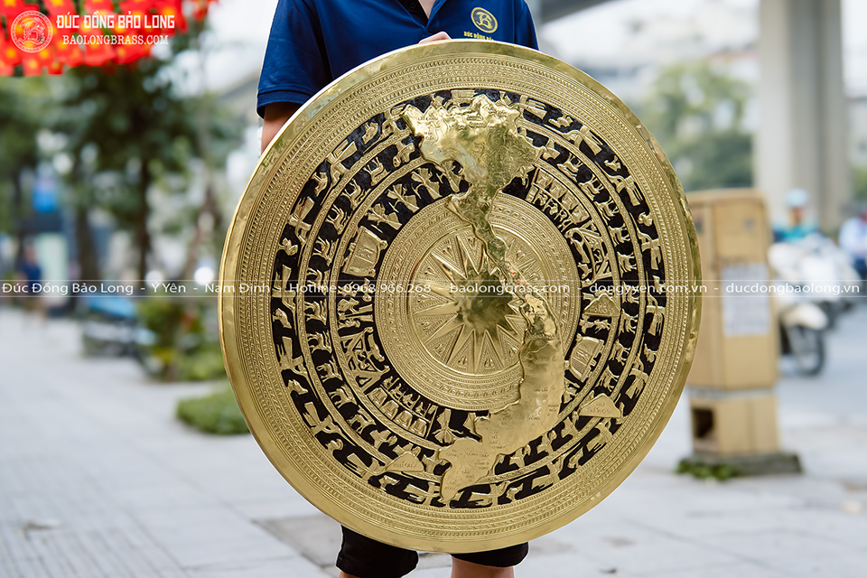 Mặt Trống Đồng Hình Bản Đồ Việt Nam Mới 34 Tỉnh Thành ĐK 80Cm Gò Thủ Công Bằng Đồng Vàng
