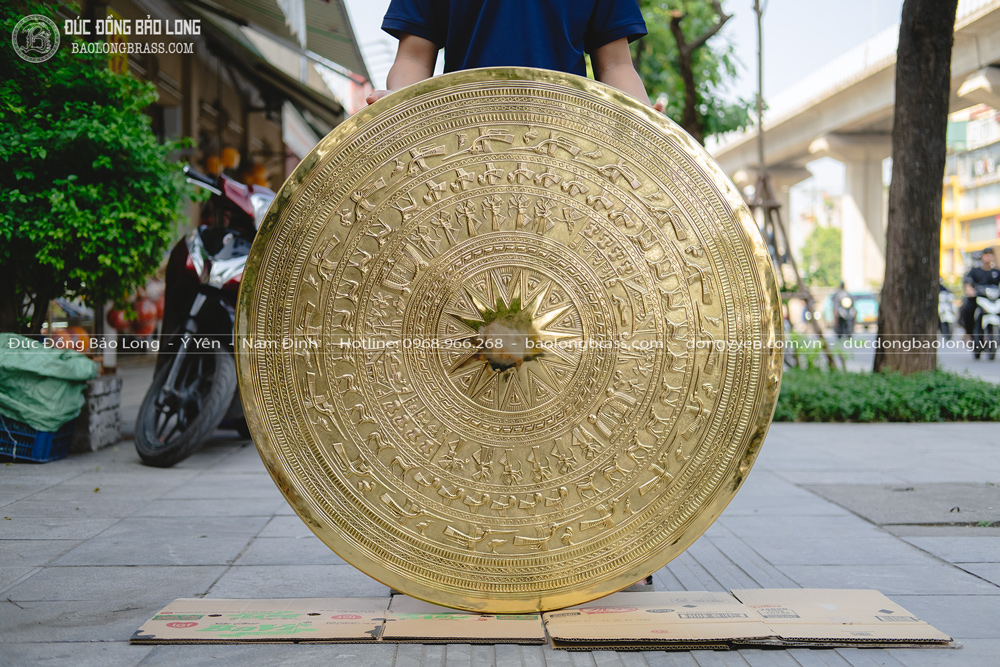 Mặt Trống Đồng Vàng Đường Kính 1m Màu Đồng Không Tô Nền