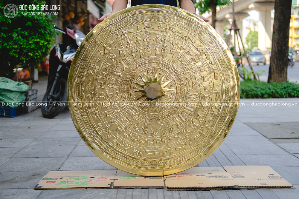 Mặt Trống Đồng Vàng Đường Kính 1m Màu Đồng Không Tô Nền
