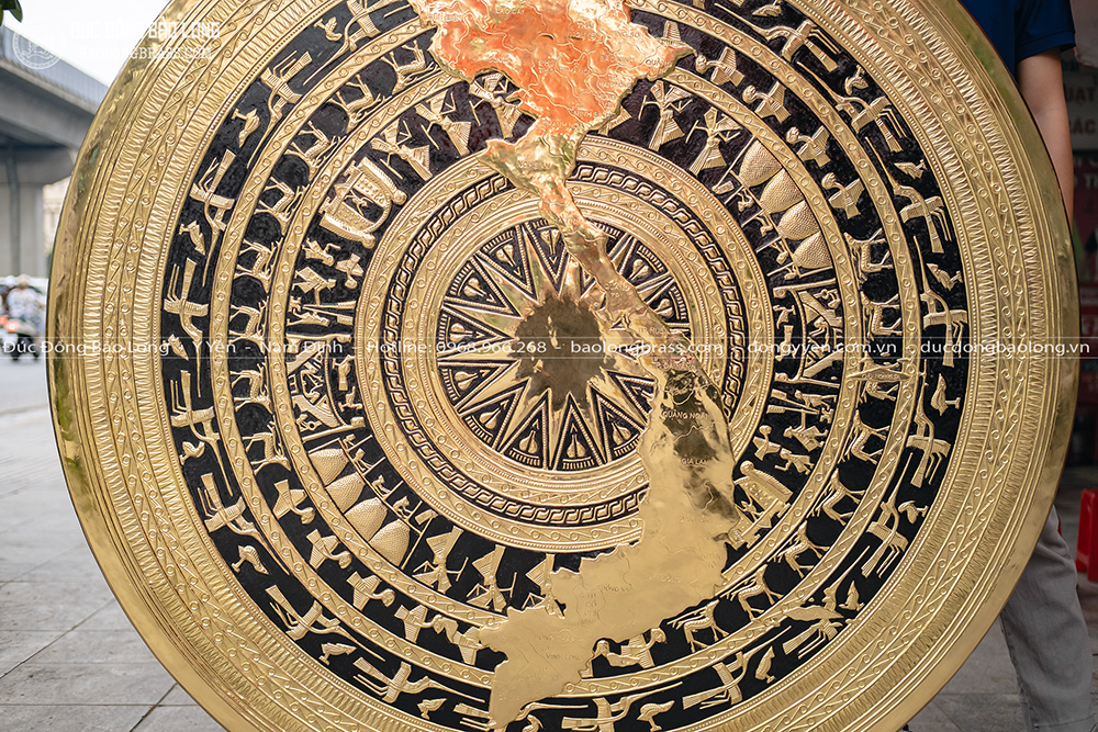 Mặt Trống Đồng Vàng Gò Chạm Bản Đồ Việt Nam 34 Tỉnh Thành Mới ĐK 1m5