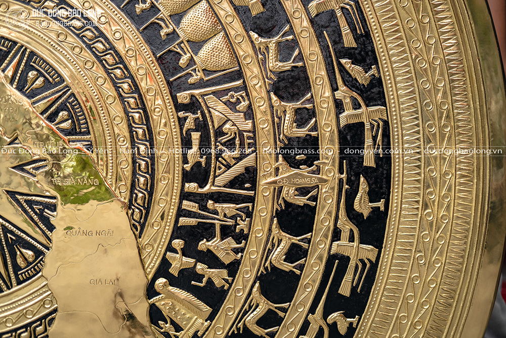 Mặt Trống Đồng Vàng Gò Chạm Bản Đồ Việt Nam 34 Tỉnh Thành Mới ĐK 1m5