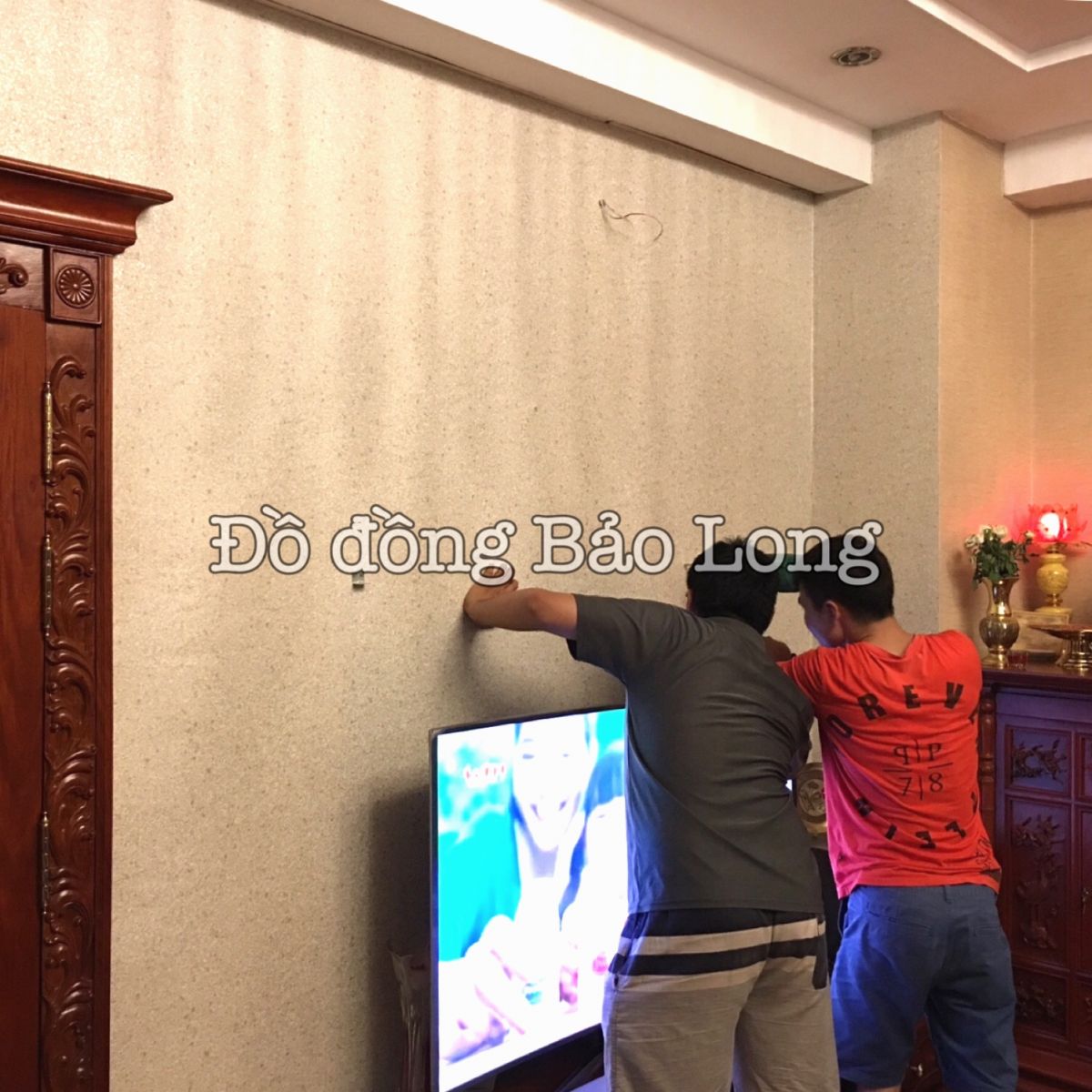 Lắp đặt tranh Vinh hoa phú quý mạ vàng mạ bạc