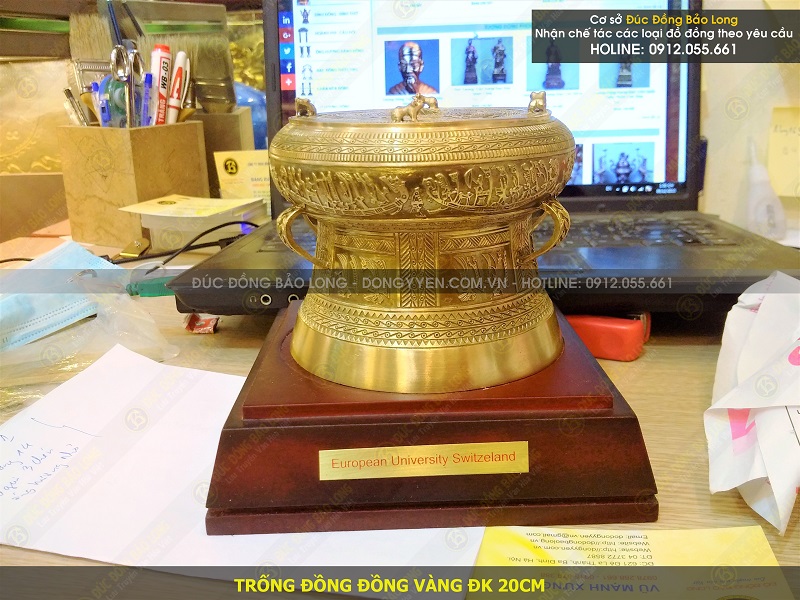 giá trống đồng nhỏ quà tặng