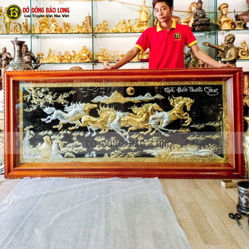 Tranh Bát Mã Mạ Vàng Dát Bạc khung Gõ Đỏ 2m11 lắp ở Biên Hòa