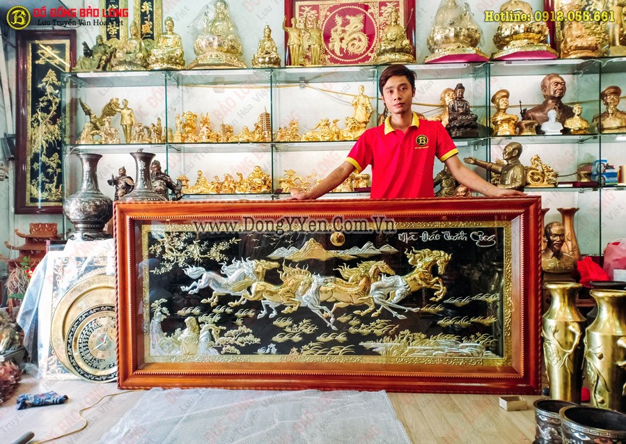 tranh bát mã mạ vàng dát bạc 2m11 khung gỗ gõ đỏ