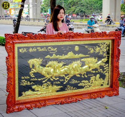 Tranh Bát Mã mạ vàng 24k khung gỗ hương 2m03 x 1m13 cho khách Hà Nội