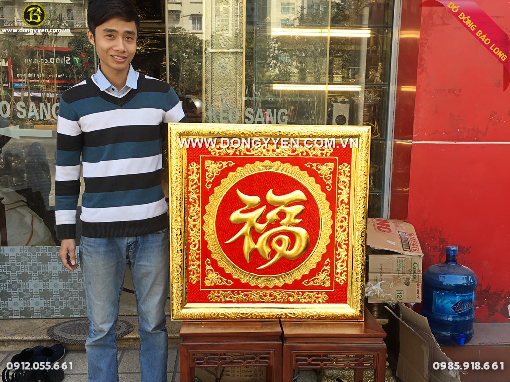 tranh chữ Phúc mạ vàng dát vàng 9999 81cm