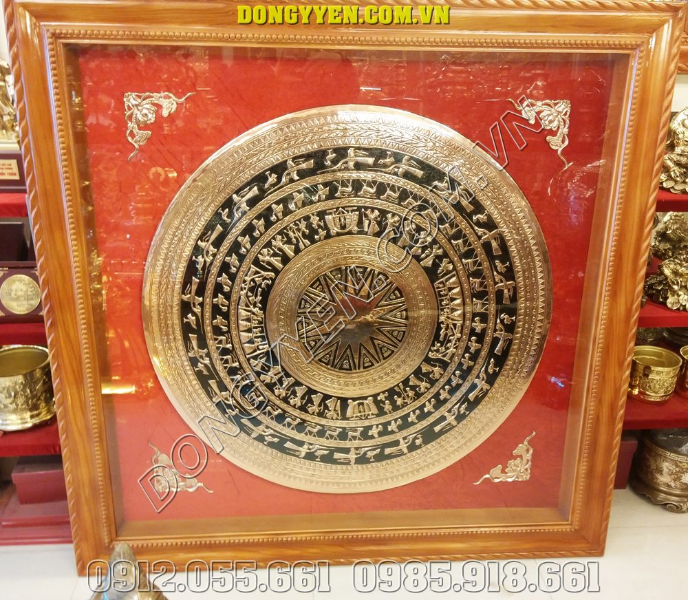 Nền nhung trên mặt trống đồng 1m