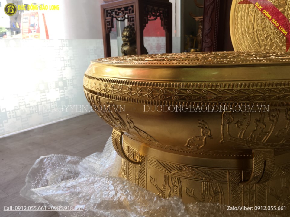 trống đồng đông sơn dát vàng 9999