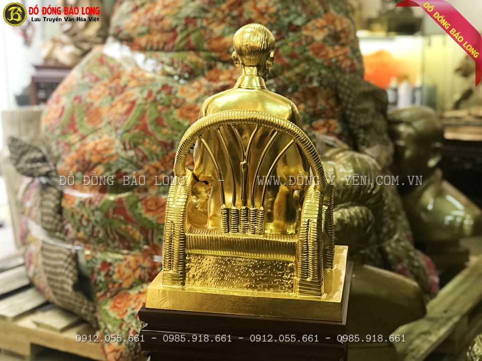 Tượng bác hồ ngồi ghế mây cao 42cm, đế rộng 29cm, sâu 30cm
