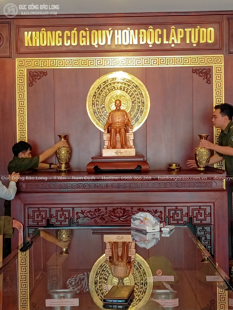 Thi Công Phòng Thờ Bác Hồ Cho Khách Hàng Tại Tp Hồ Chí Minh