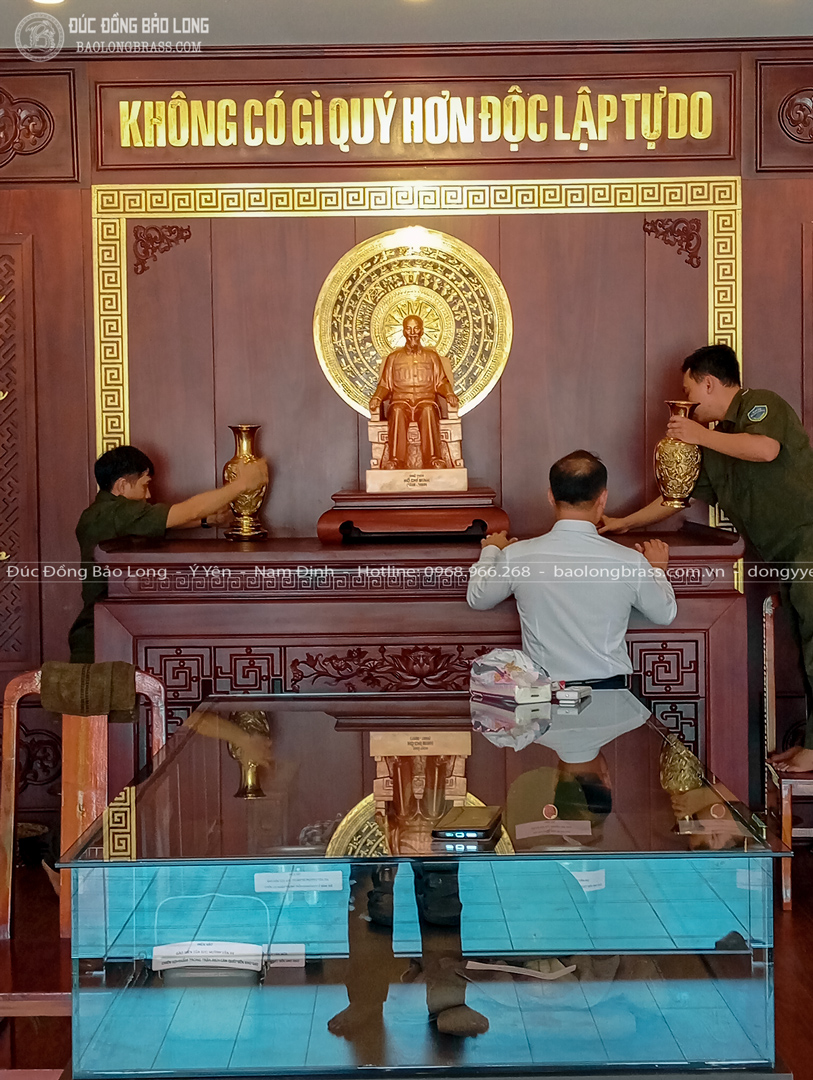 Thi Công Phòng Thờ Bác Hồ Cho Khách Hàng Tại Tp Hồ Chí Minh