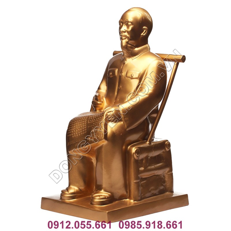 Tượng bác hồ ngồi đọc sách nghiêng