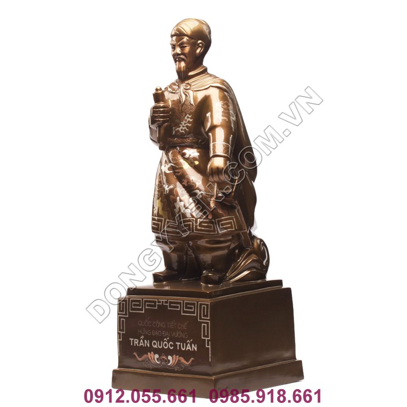 tượng đồng trần quốc tuấn
