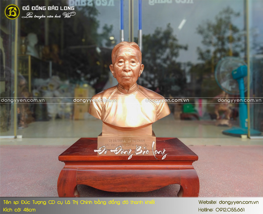 tượng chân dung cụ Lã Thị Chính bằng đồng đỏ