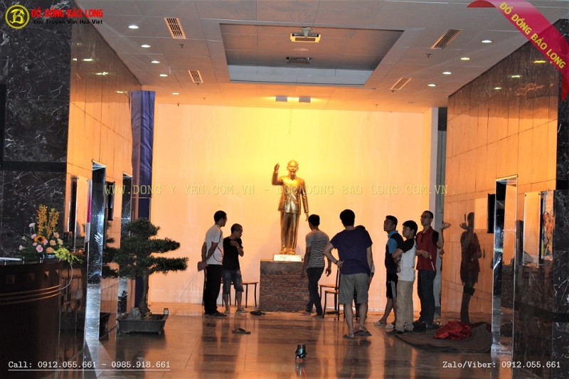 tượng Bác Hồ bằng đồng tại Quảng Ngãi