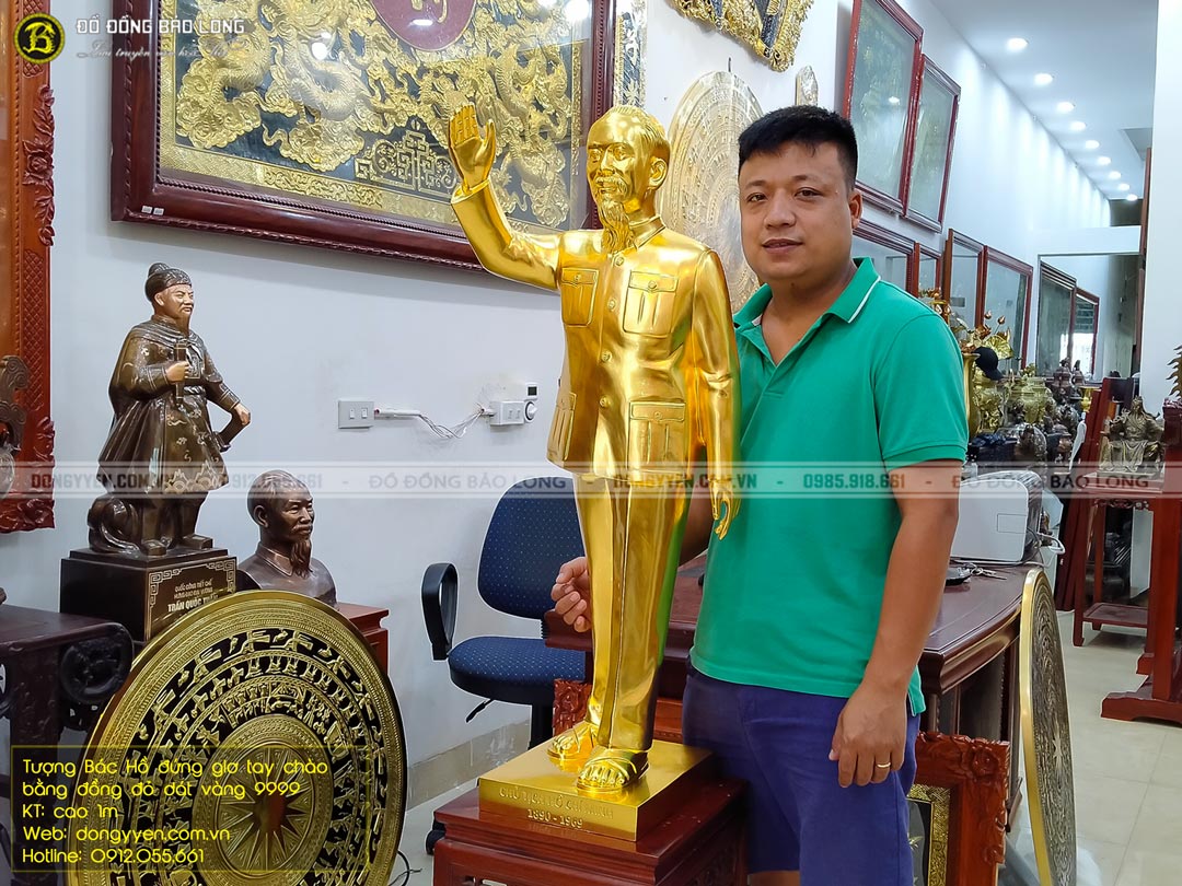 tượng bác hồ đứng giơ tay chào 1m bằng đồng dát vàng
