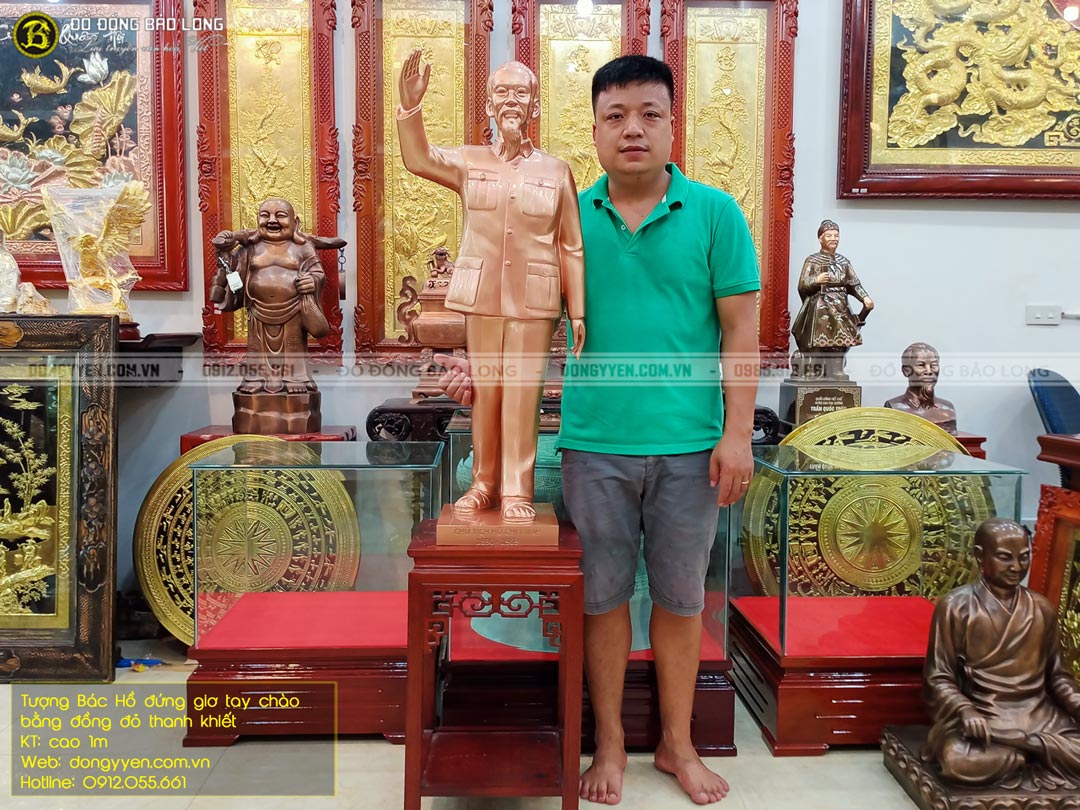 tượng bác hồ đứng giơ tay chào 1m bằng đồng đỏ 