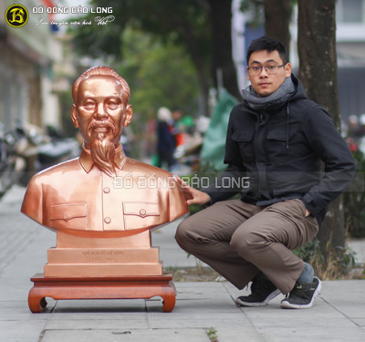 Tượng Chân dung Bác Hồ bằng đồng đỏ cao 89cm