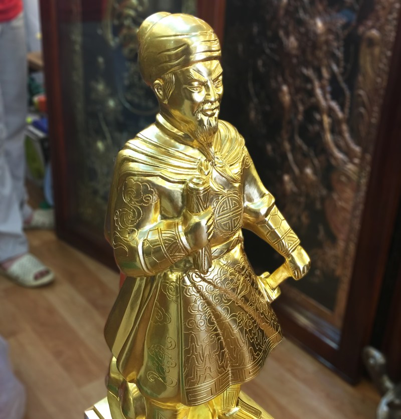 Tượng Trần Hưng Đạo Dát Vàng 9999 70cm