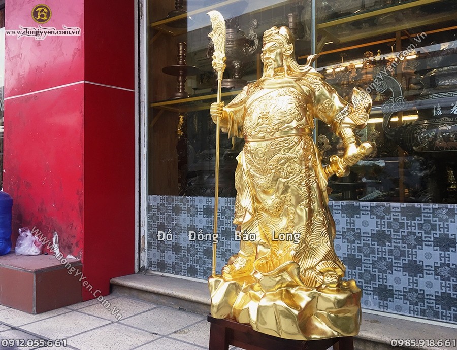 tượng quan công dát vàng cao 69cm đứng chống đao