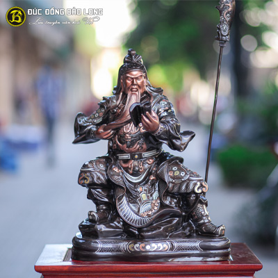 Tượng Quan Công bằng đồng khảm tam khí ngồi đọc sách cho khách Ninh Thuận