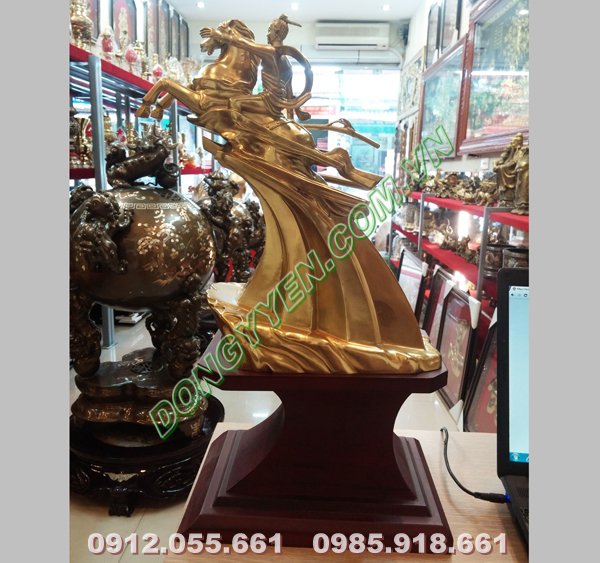 tượng đồng thánh gióng