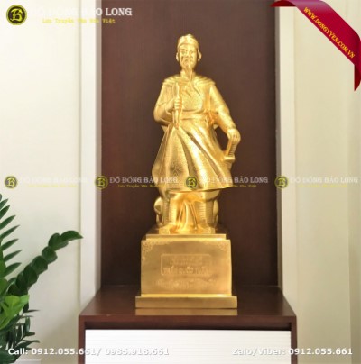 Tượng Trần Hưng Đạo Bằng Đồng Cao 89cm Dát Vàng 9999