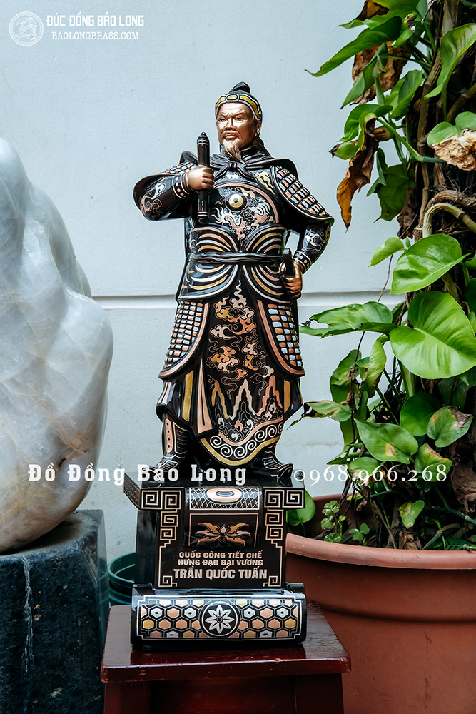 Tượng Trần Quốc Tuấn bệ thuyền bằng đồng khảm tam khí cao 61cm
