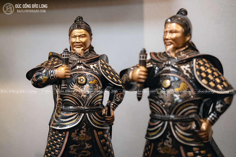 Tượng Trân Quốc Tuấn Bệ Thuyền Bằng Đồng Khảm Tam Khí Cao 48Cm