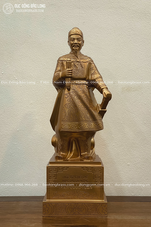 tượng đồng Trần Quốc Tuấn - Trần Hưng Đạo chạm hoa văn màu trầm cổ cao 48cm đẹp