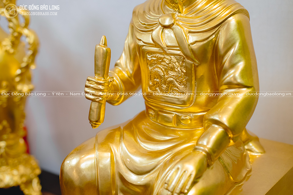  tượng Đức Thánh Trần Triều ngồi bằng đồng đỏ dát vàng 9999 cao 50cm