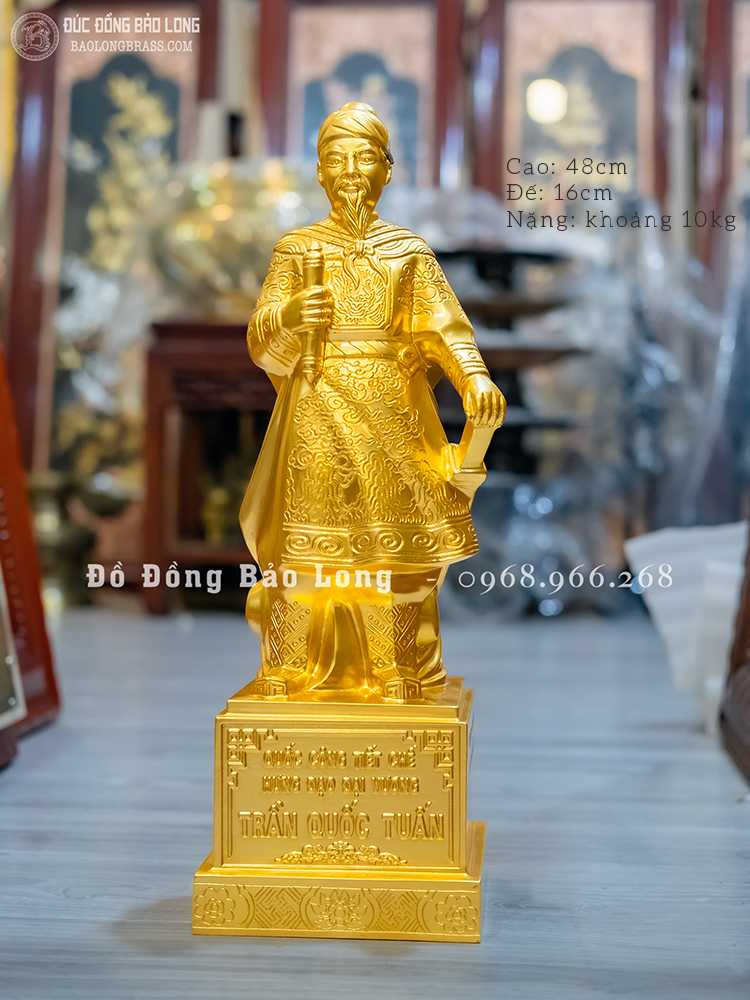 tượng Hưng Đạo Vương Trần Quốc Tuấn bằng đồng đỏ dát vàng 24k cao 48cm