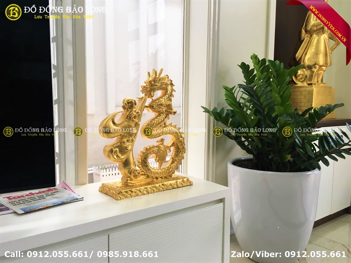biểu tượng chữ phúc dát vàng