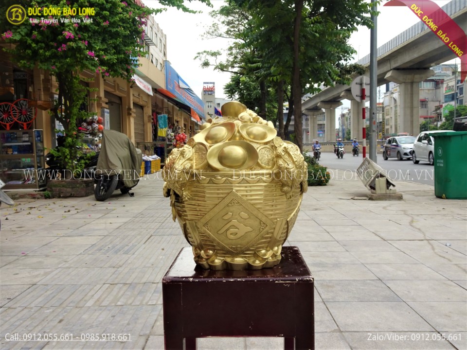 giỏ tiền bằng đồng